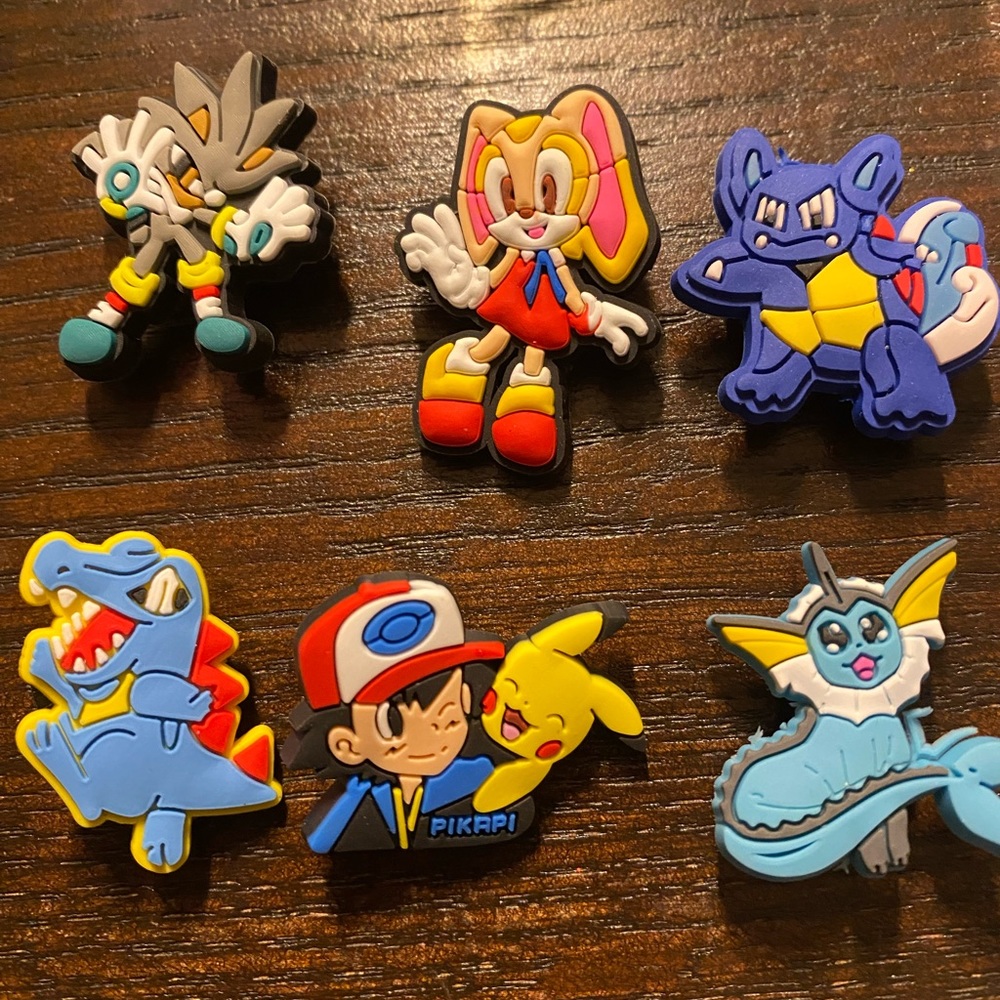 Croc charms